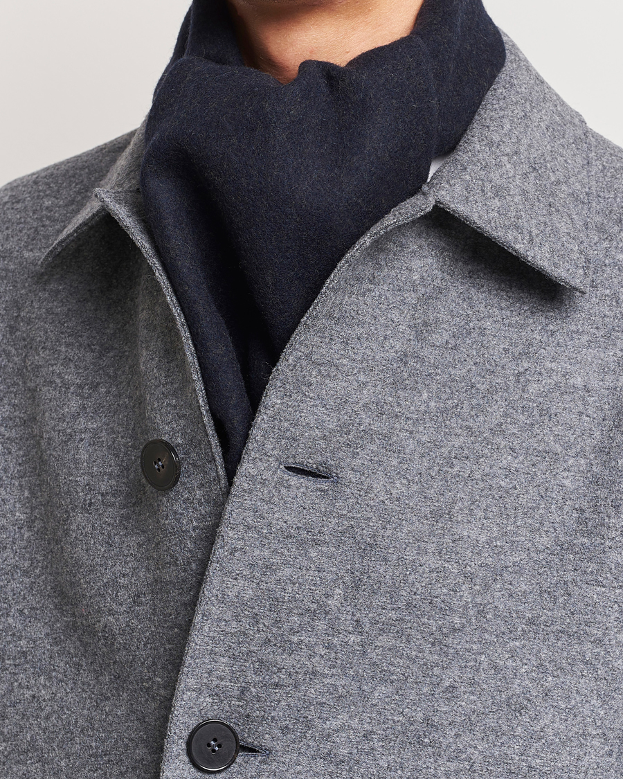 Hombres | Eton Wool Two-Faced Scarf Green/Navy | Eton | Wool Two-Faced Scarf Green/Navy
