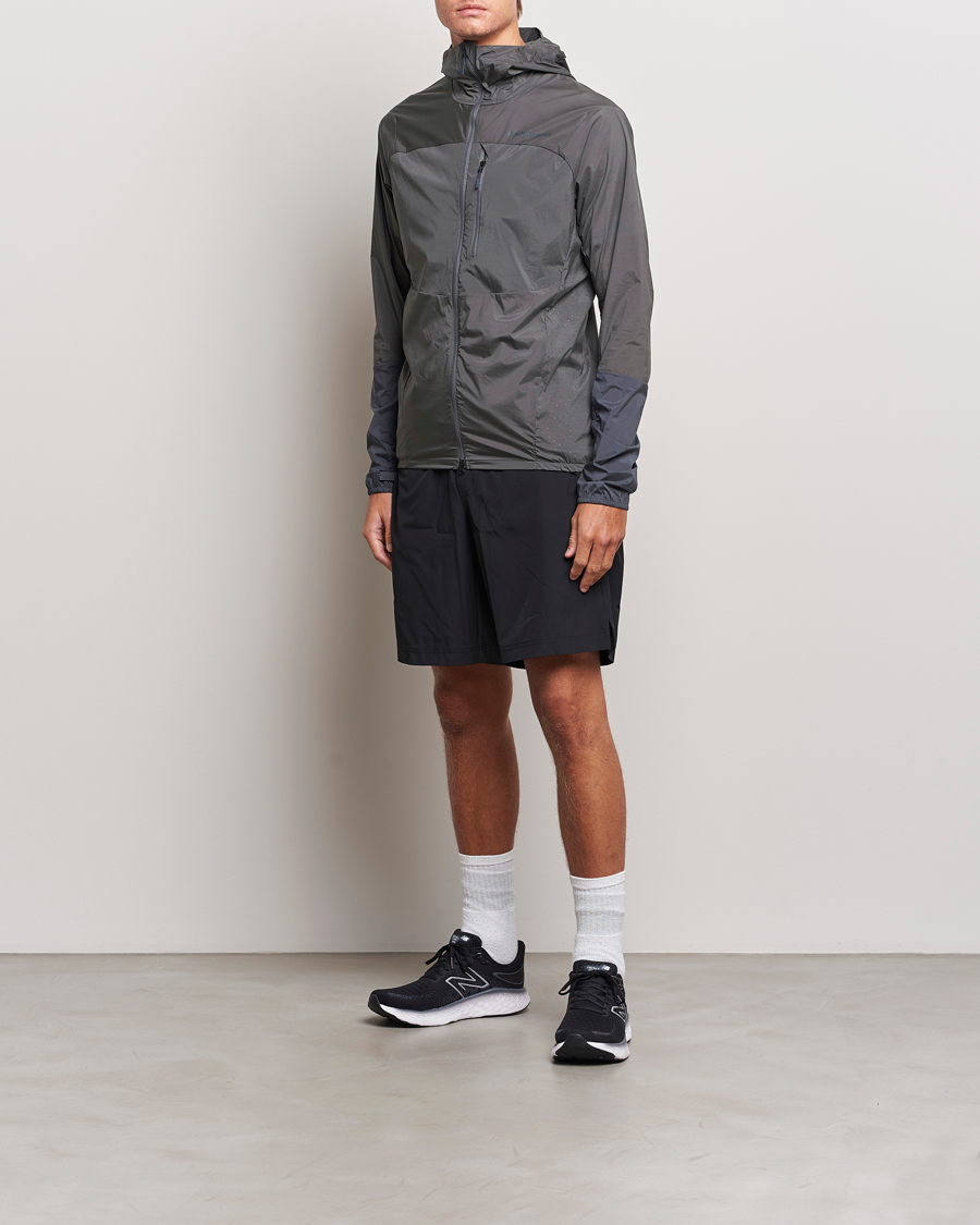 Hombres | Abrigos y chaquetas | Peak Performance | Vislight Wind Jacket Motion Grey/Omber Blue