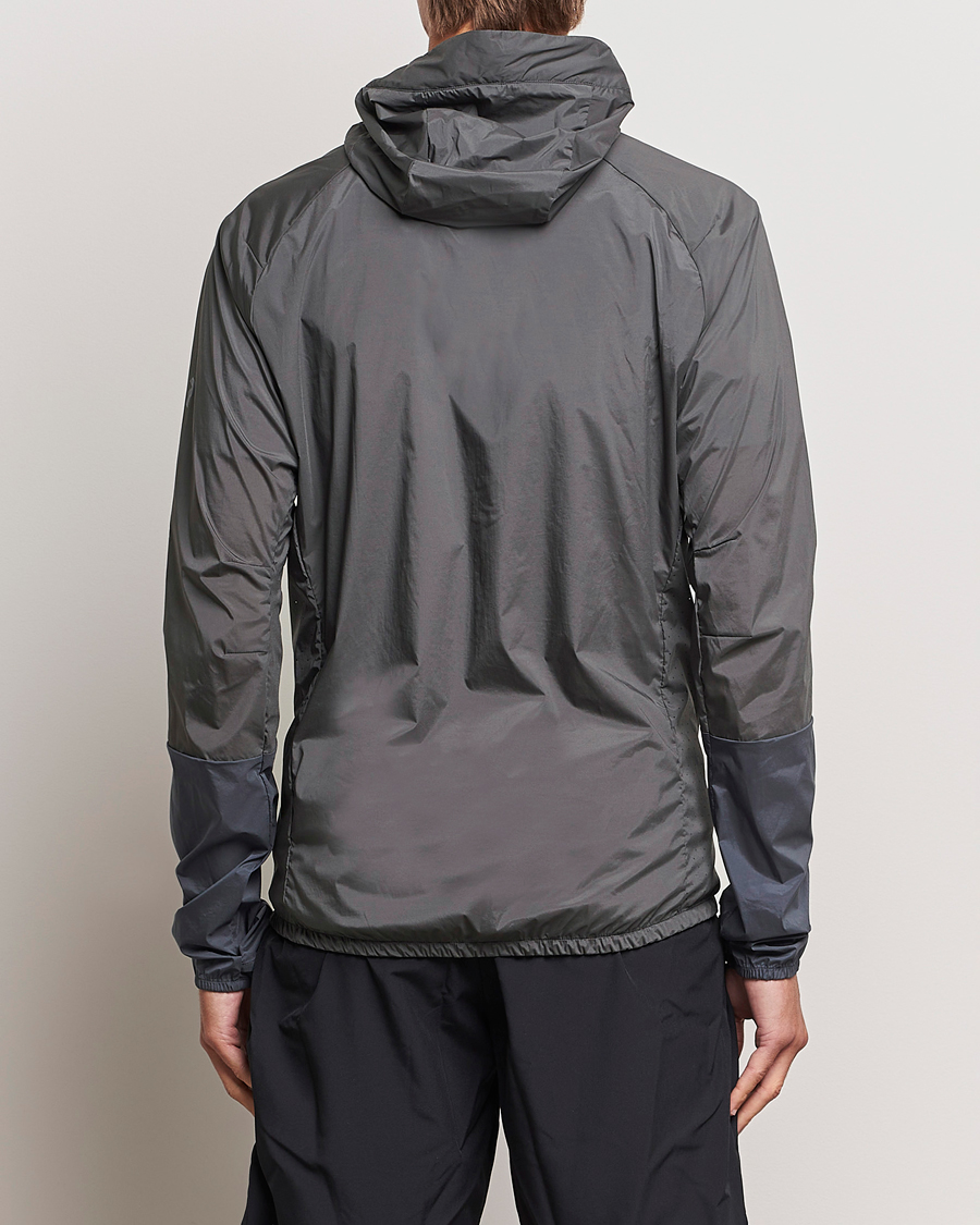 Hombres | Abrigos y chaquetas | Peak Performance | Vislight Wind Jacket Motion Grey/Omber Blue
