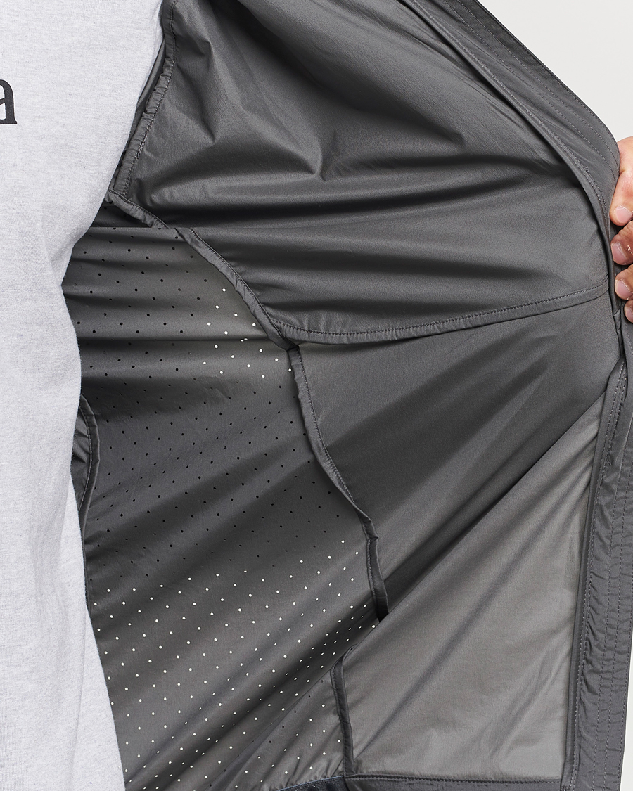 Hombres | Abrigos y chaquetas | Peak Performance | Vislight Wind Jacket Motion Grey/Omber Blue