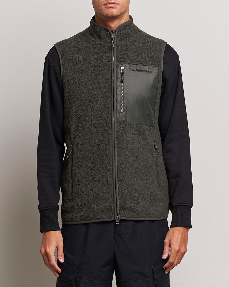 Hombres | Chalecos | Peak Performance | Pile Vest Olive Extreme