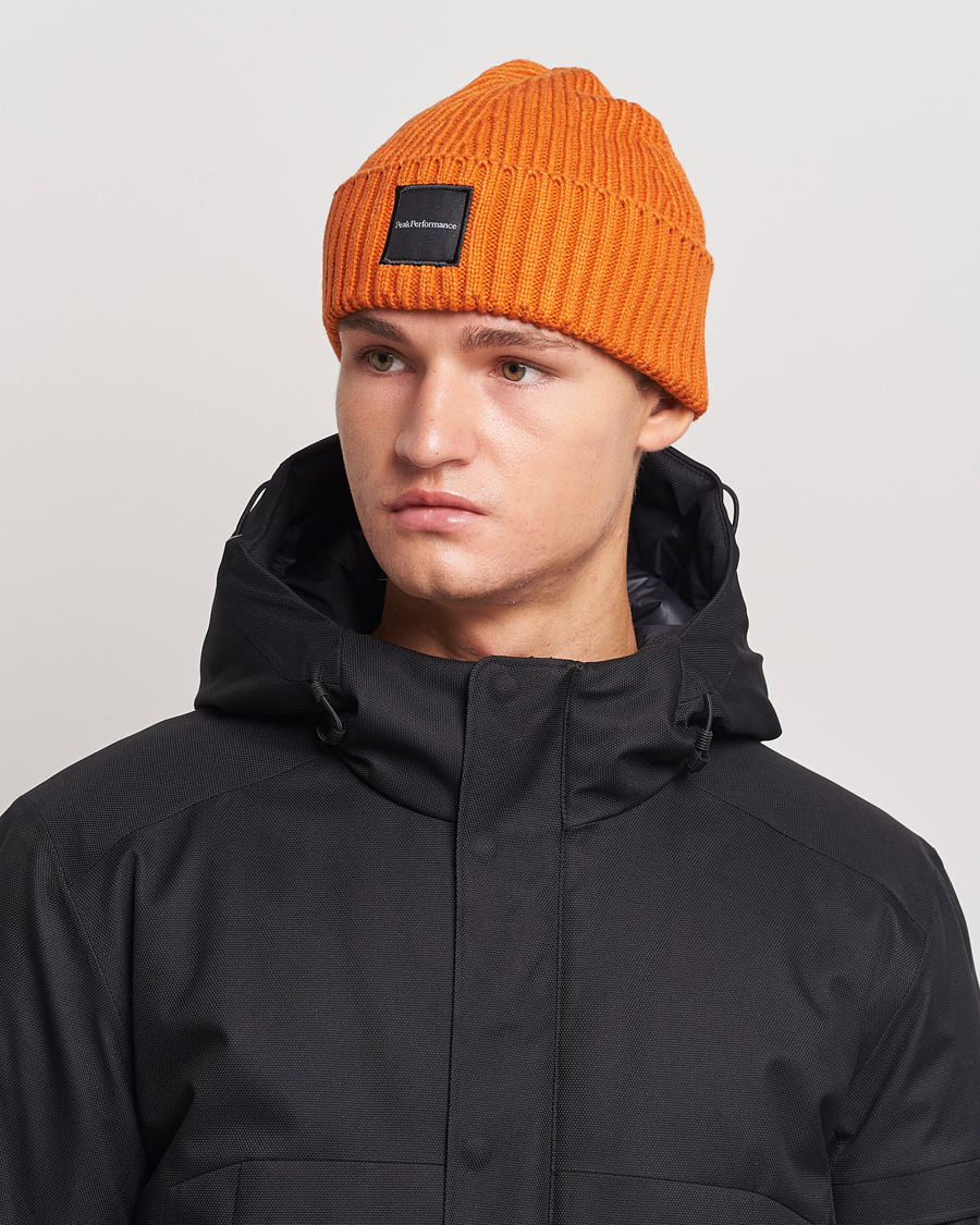 Hombres | Peak Performance Cornice Ribbed Hat Gold Flame | Peak Performance | Cornice Ribbed Hat Gold Flame