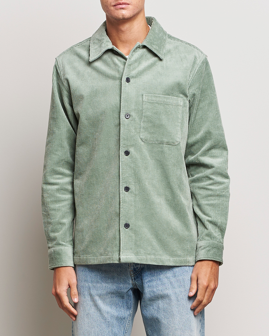 Hombres | Camisas | Samsøe Samsøe | Samsøe & Samsøe Damon Corduroy Overshirt Iceberg Green