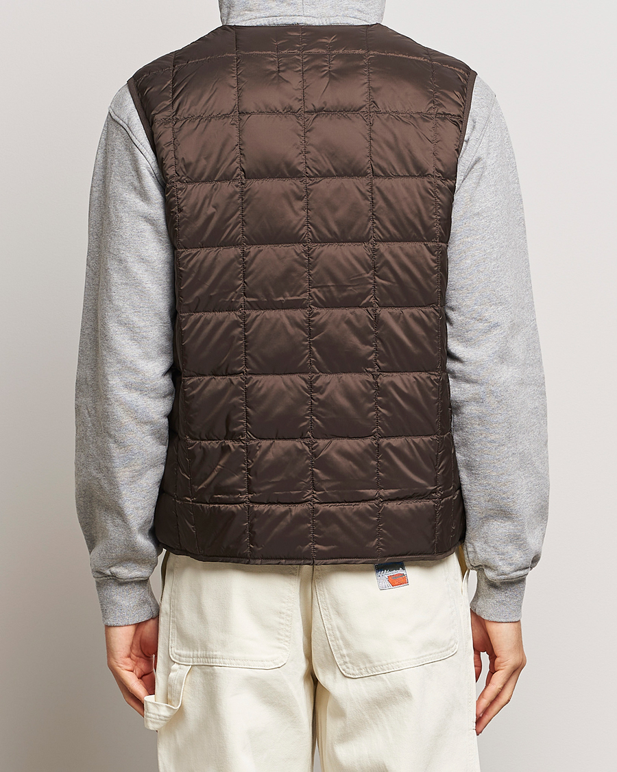 Hombres | Abrigos y chaquetas | TAION | V-Neck Lightweight Down Vest Dark Choco