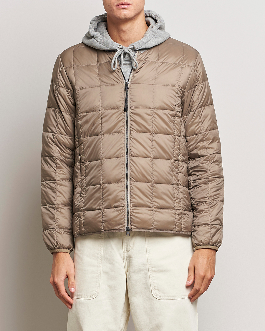 Hombres | Abrigos y chaquetas | TAION | Crew Neck W-Zip Down Jacket Khaki
