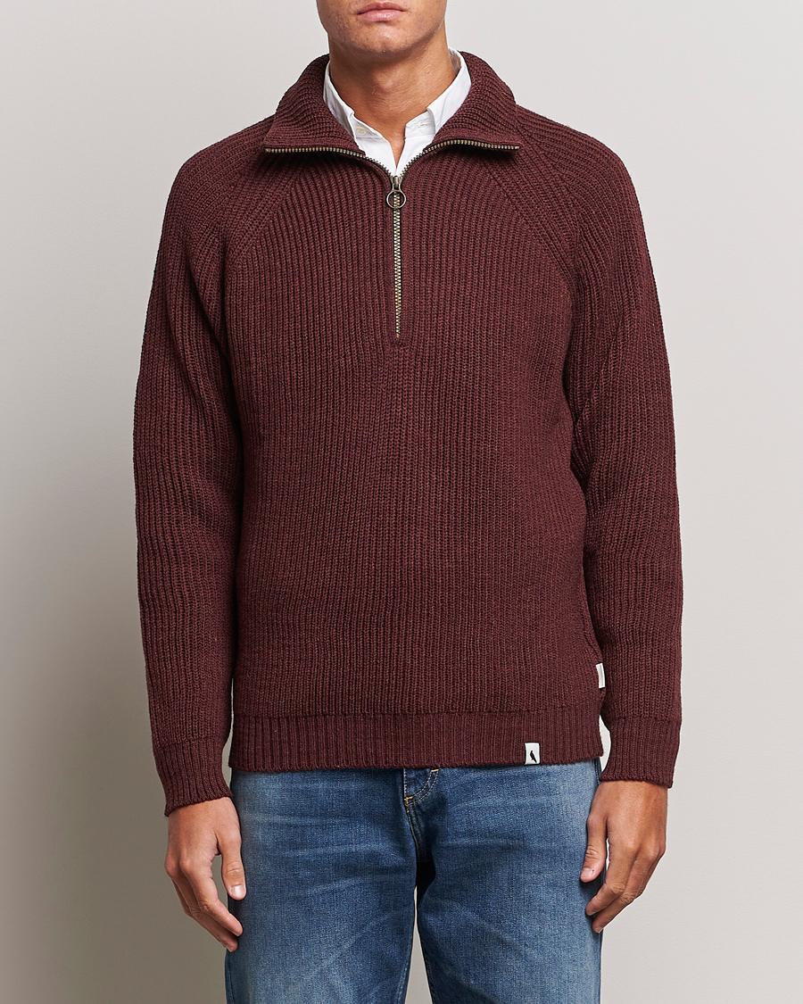 Hombres | Jerséis y prendas de punto | Peregrine | Ford Knitted Wool Half Zip Shiraz