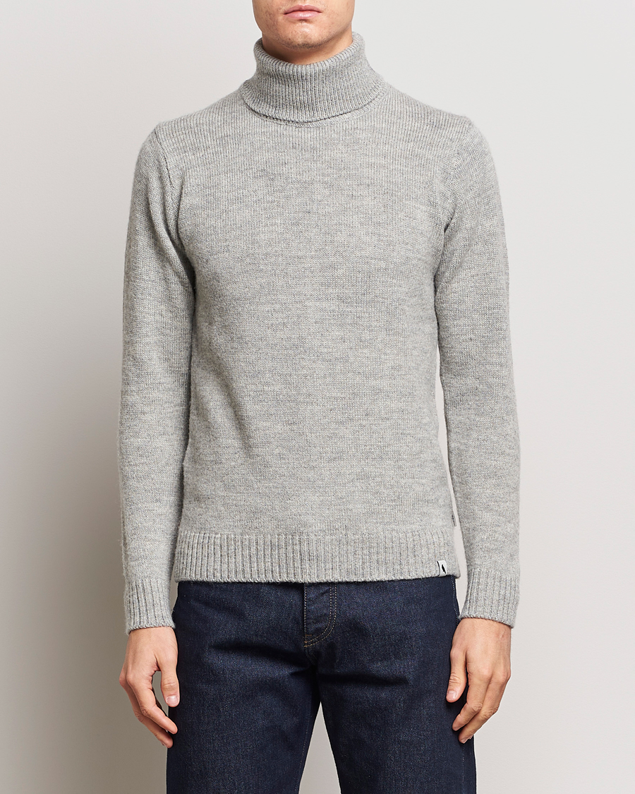 Hombres | Jerséis y prendas de punto | Peregrine | Maker's Stitch Merino Polo Light Grey