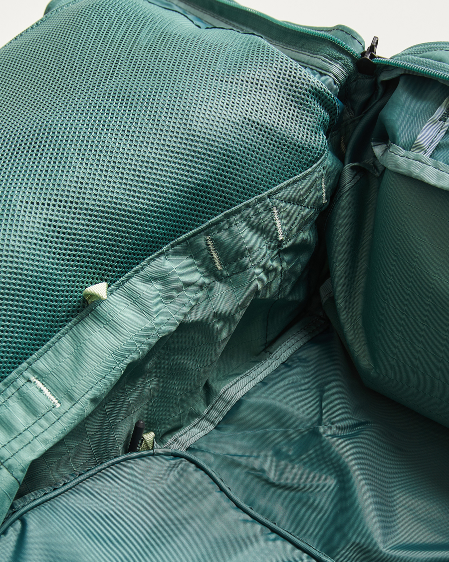 Hombres | The North Face Base Camp Voyager 32L Dark Sage | The North Face | Base Camp Voyager 32L Dark Sage