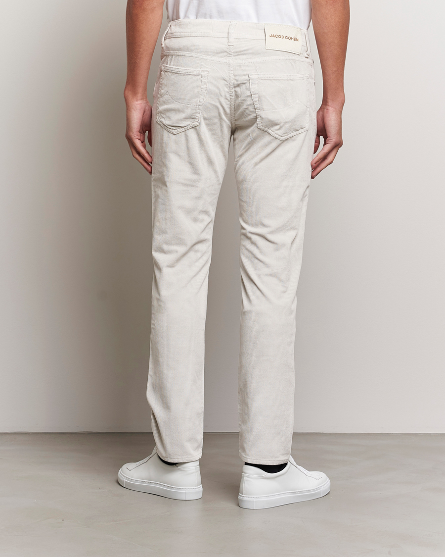 Hombres | Pantalones | Jacob Cohën | Bard 5-Pocket Medium Corduroy Trousers Off White