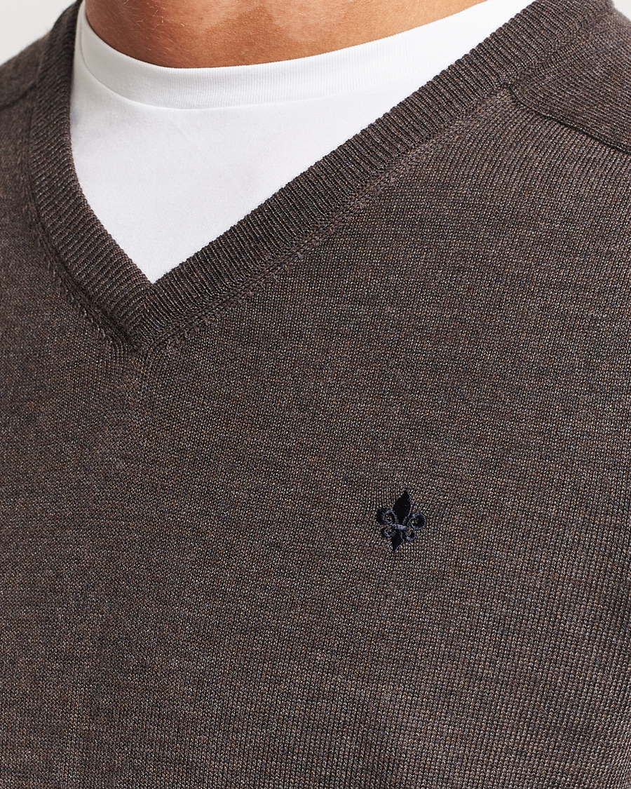 Hombres | Jerséis y prendas de punto | Morris | Merino V-neck Brown