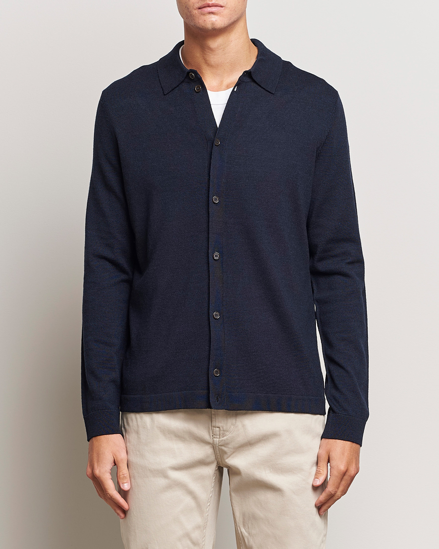 Hombres | Jerséis y prendas de punto | Morris | Merino Knitted Shirt Navy