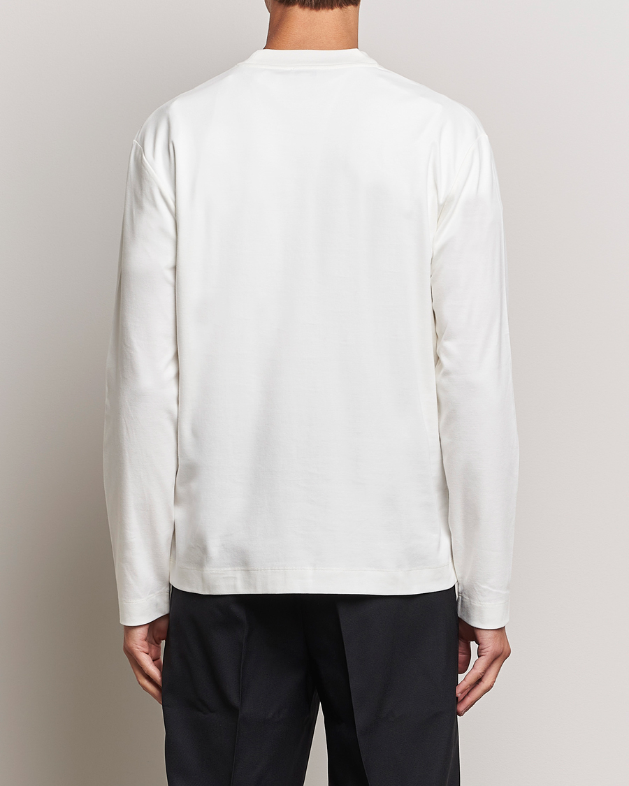 Hombres | Camisetas | Sunspel | Heavyweight Mock Neck Long Sleeve T-Shirt Ecru