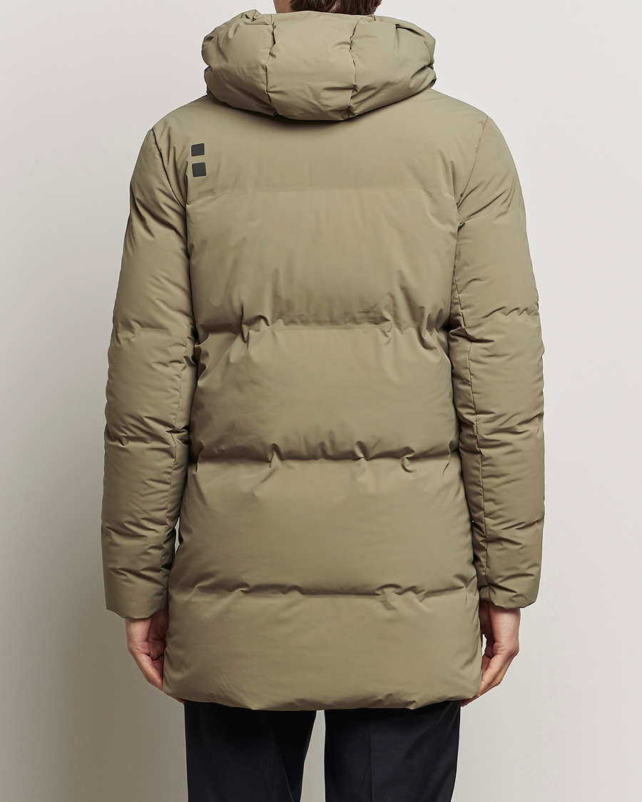 Hombres | Abrigos y chaquetas | UBR | Titan Lightweight Parka Sand