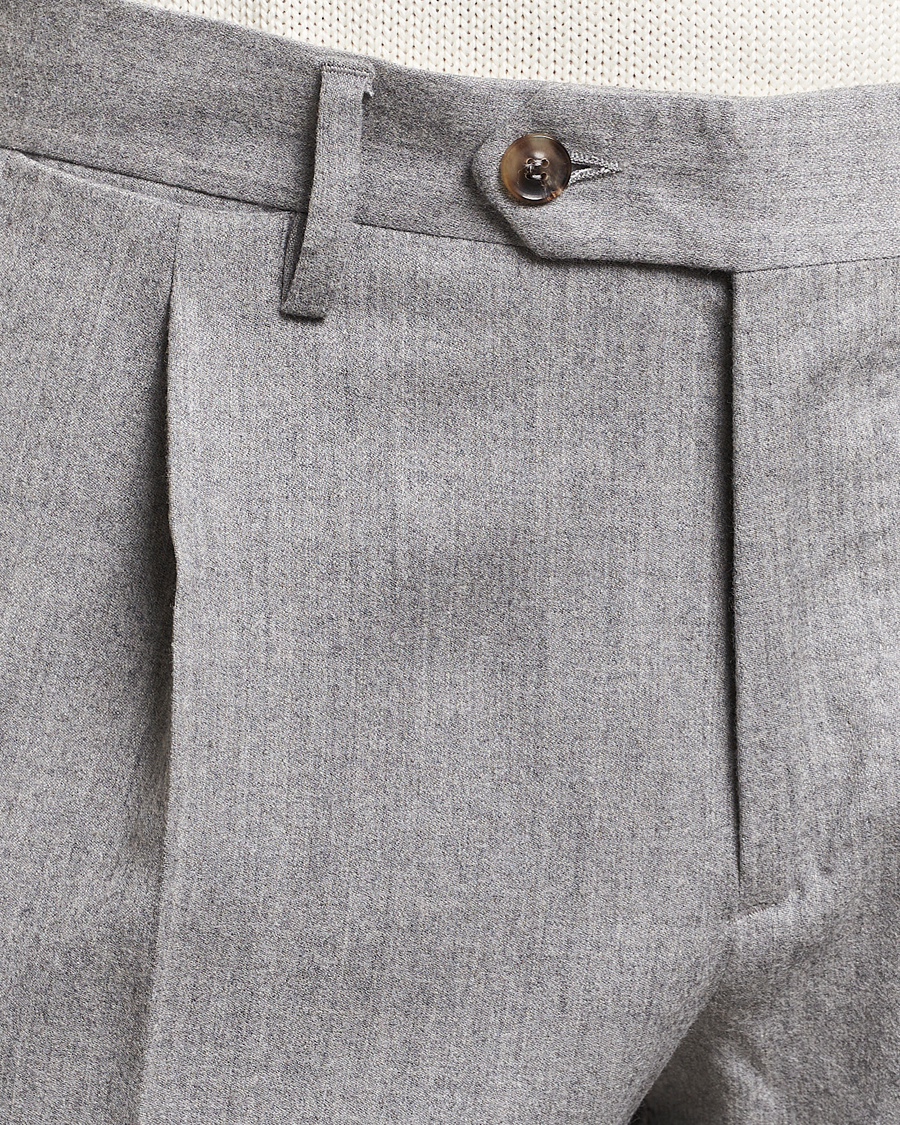 Hombres | Pantalones | Lardini | Wool/Cashmere One Pleat Trousers Light Grey