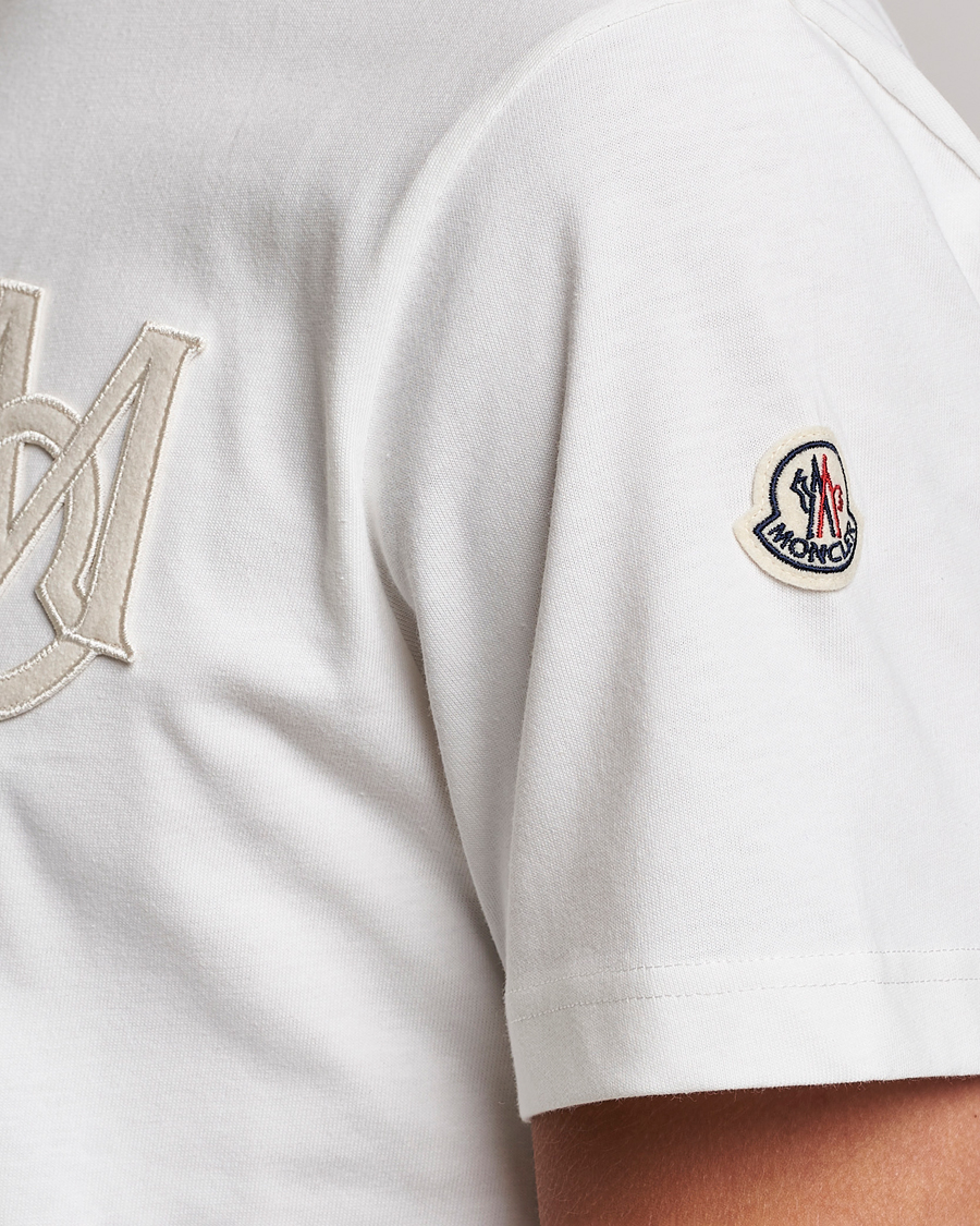 Hombres | Camisetas | Moncler | Embossed Logo T-shirt White