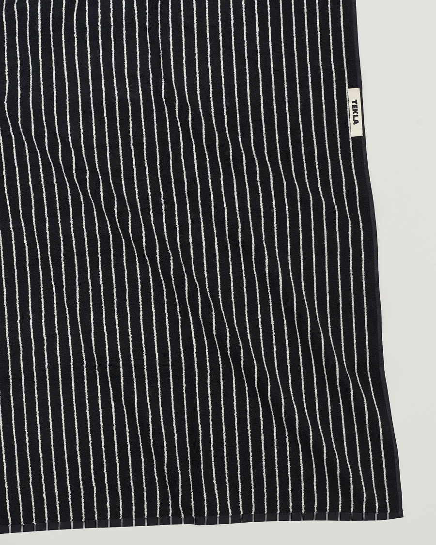 Hombres | Toallas | Tekla | Organic Terry Bath Towel Black Stripe