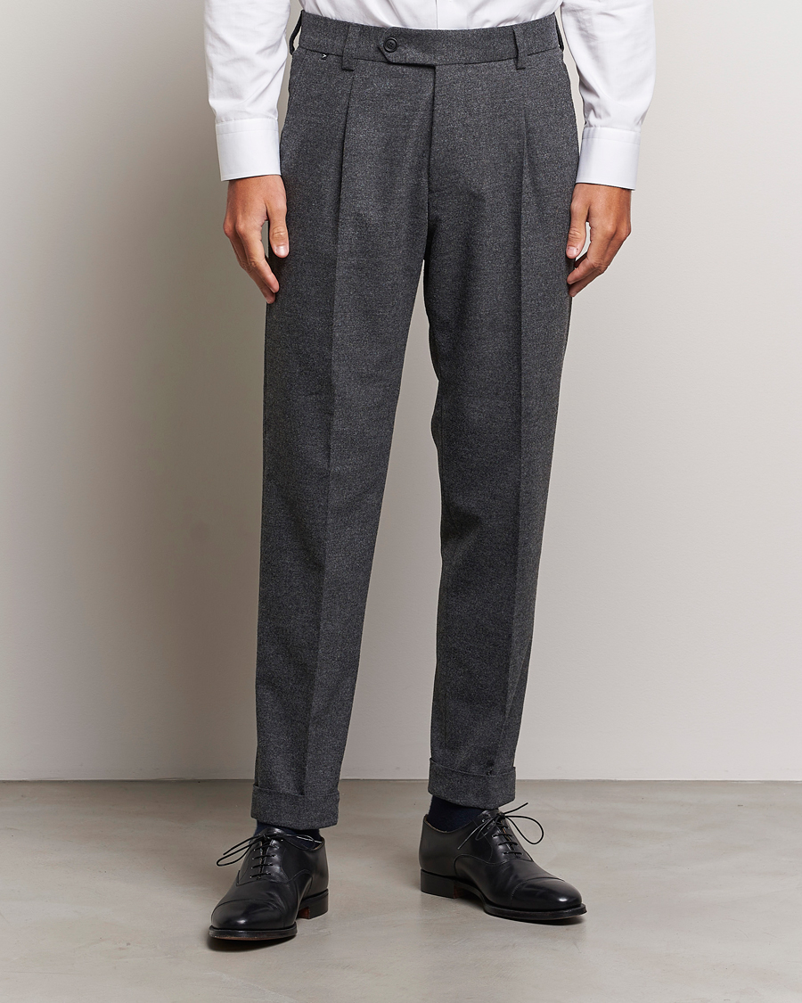 Hombres | Pantalones | BOSS BLACK | Perin Tech Flannel Pleated Trousers Dark Grey