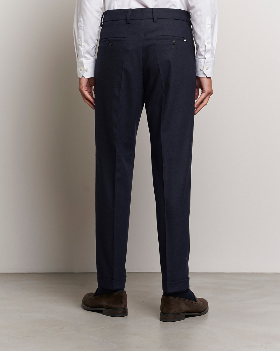 Hombres | Pantalones | BOSS BLACK | Perin Tech Flannel Pleated Trousers Dark Blue
