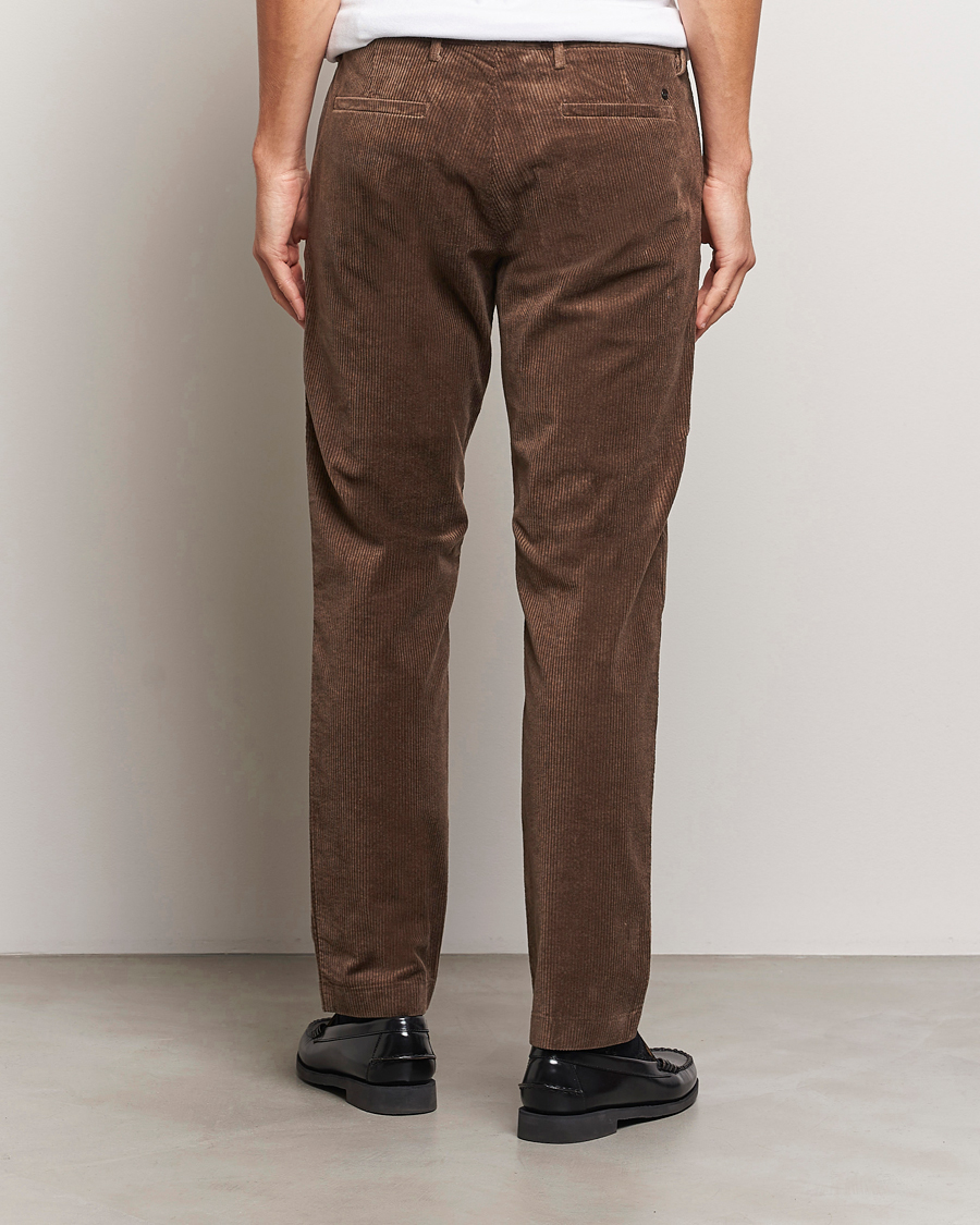 Hombres | Pantalones | NN07 | Theo Regular Fit Corduroy Chinos Shitake