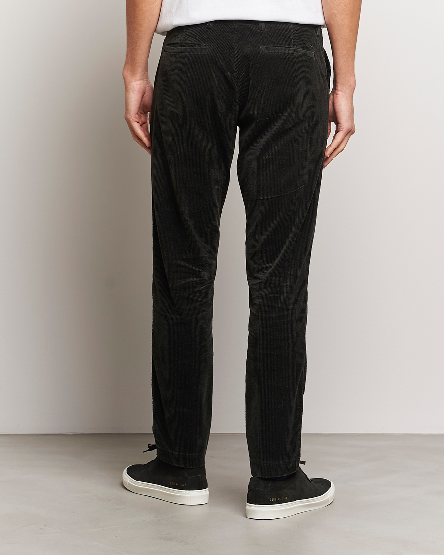 Hombres | Pantalones | NN07 | Theo Regular Fit Corduroy Chinos Dark Army