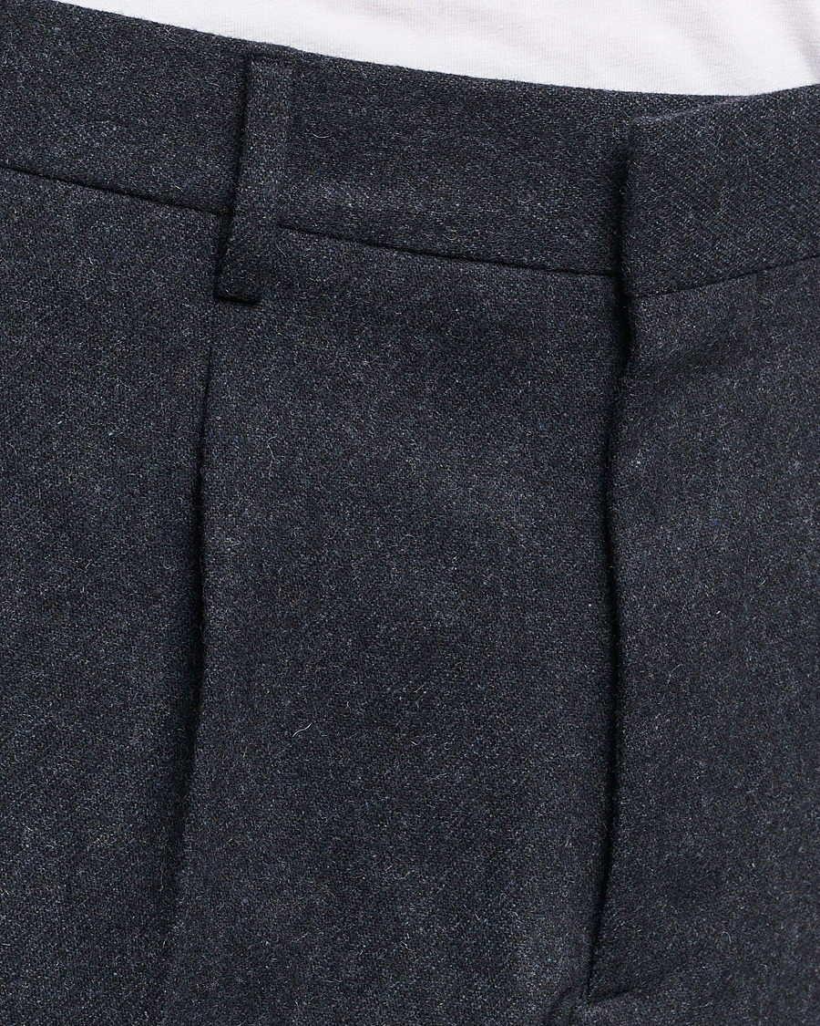 Hombres | Pantalones | NN07 | Bill Brushed Flannel Pleated Trousers Navy Blue