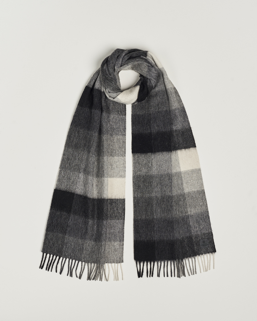 Hombres | Amanda Christensen Merino Wool Block Check Scarf Black/Grey | Amanda Christensen | Merino Wool Block Check Scarf Black/Grey
