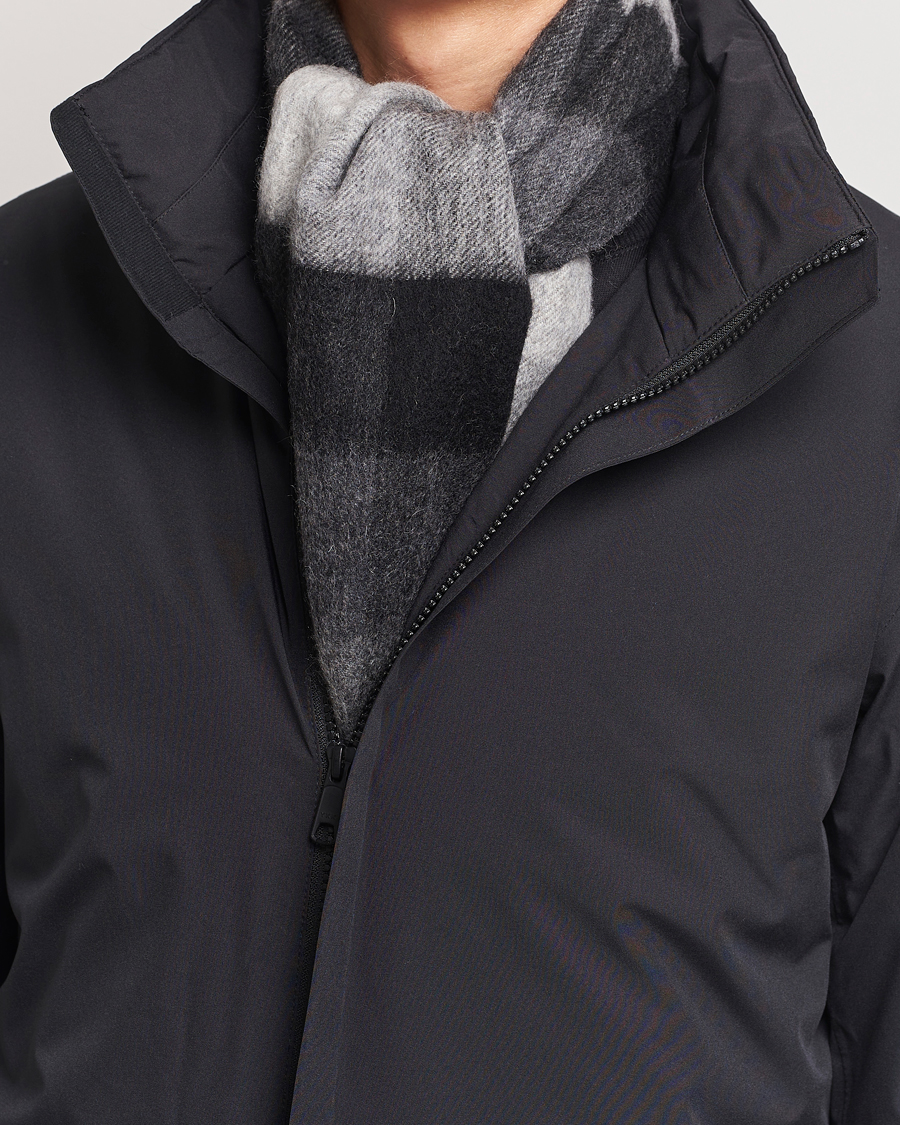 Hombres | Amanda Christensen Merino Wool Block Check Scarf Black/Grey | Amanda Christensen | Merino Wool Block Check Scarf Black/Grey