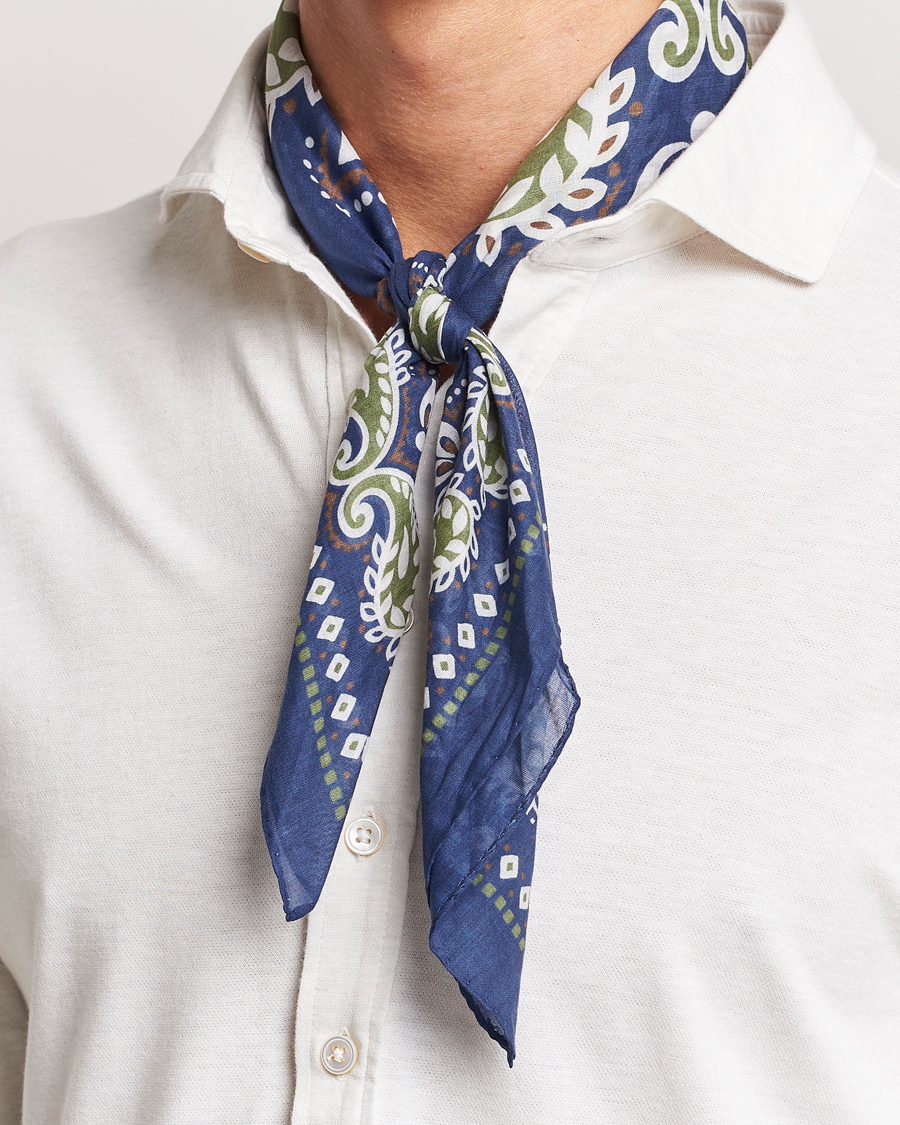 Hombres | Amanda Christensen Cotton Voilé Printed Flower Bandana Navy | Amanda Christensen | Cotton Voilé Printed Flower Bandana Navy