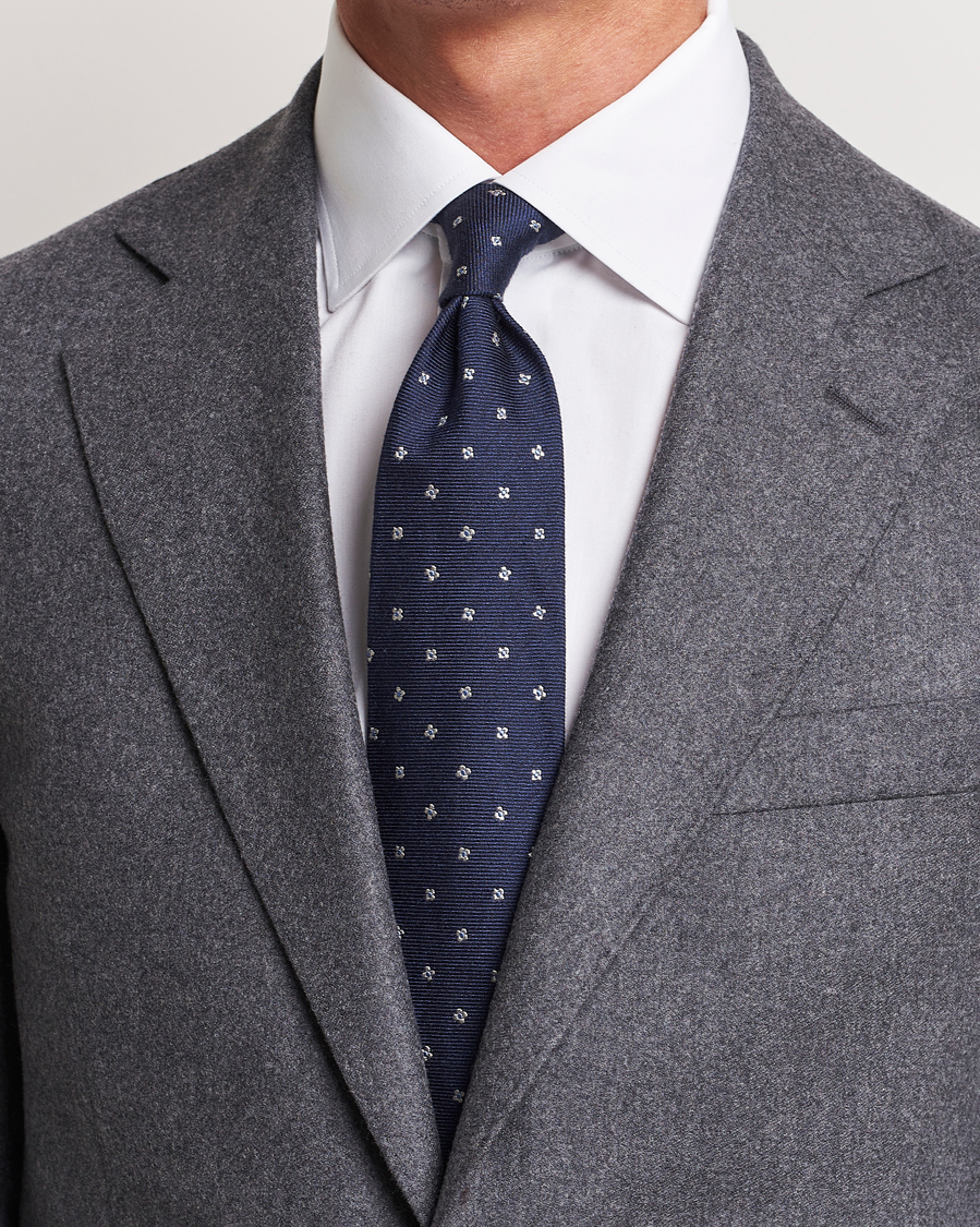 Hombres | Amanda Christensen Silk/Wool 8cm Printed Flower Tie Navy | Amanda Christensen | Silk/Wool 8cm Printed Flower Tie Navy