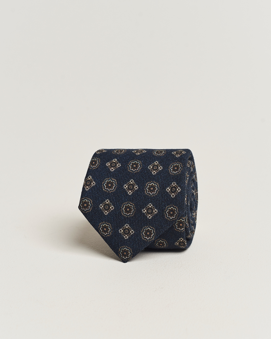 Hombres | Amanda Christensen Wool Flannel 8cm Printed Medallion Tie Navy | Amanda Christensen | Wool Flannel 8cm Printed Medallion Tie Navy