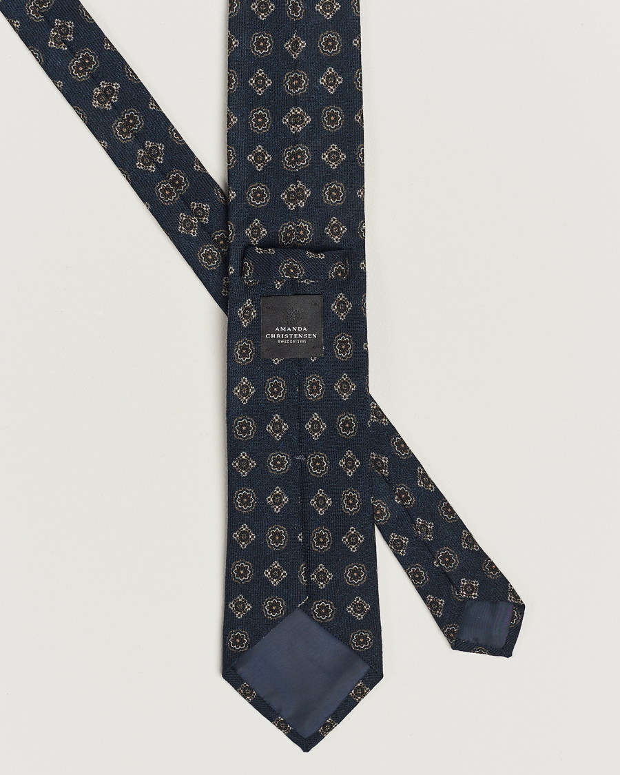 Hombres | Amanda Christensen Wool Flannel 8cm Printed Medallion Tie Navy | Amanda Christensen | Wool Flannel 8cm Printed Medallion Tie Navy