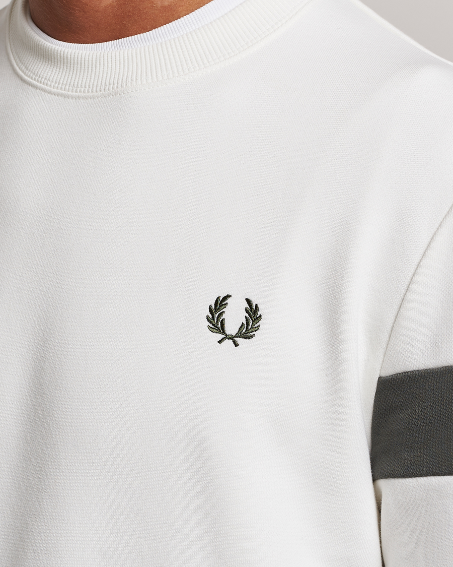 Hombres | Jerséis y prendas de punto | Fred Perry | Tipped Sleeve Sweatshirt Snow Whiite