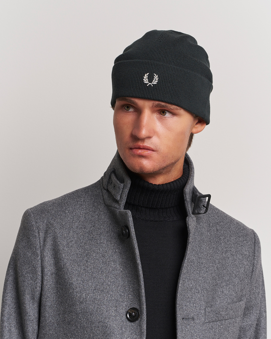 Hombres |  | Fred Perry | Merino Wool Beanie Night Green