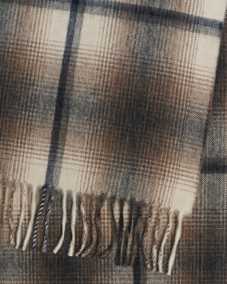 Hombres | Begg & Co Wool/Cashmere Shadow Check Scarf 32*180cm Natural Grey | Begg & Co | Wool/Cashmere Shadow Check Scarf 32*180cm Natural Grey