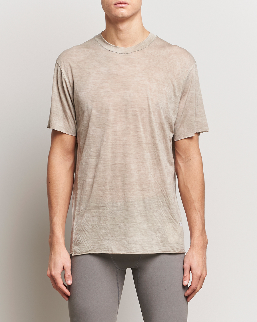 Hombres | Camisetas | Satisfy | CloudMerino T-Shirt Sun Bleached Greige