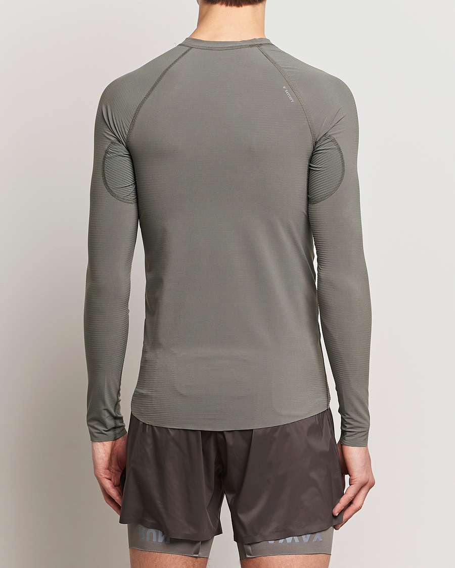 Hombres | Camisetas | Satisfy | CoffeeThermal Base Layer Dark Natural