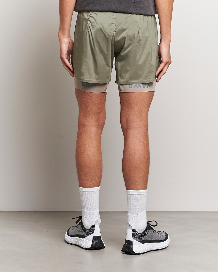 Hombres | Pantalones cortos | Satisfy | TechSilk 8 Inch Shorts Vetiver