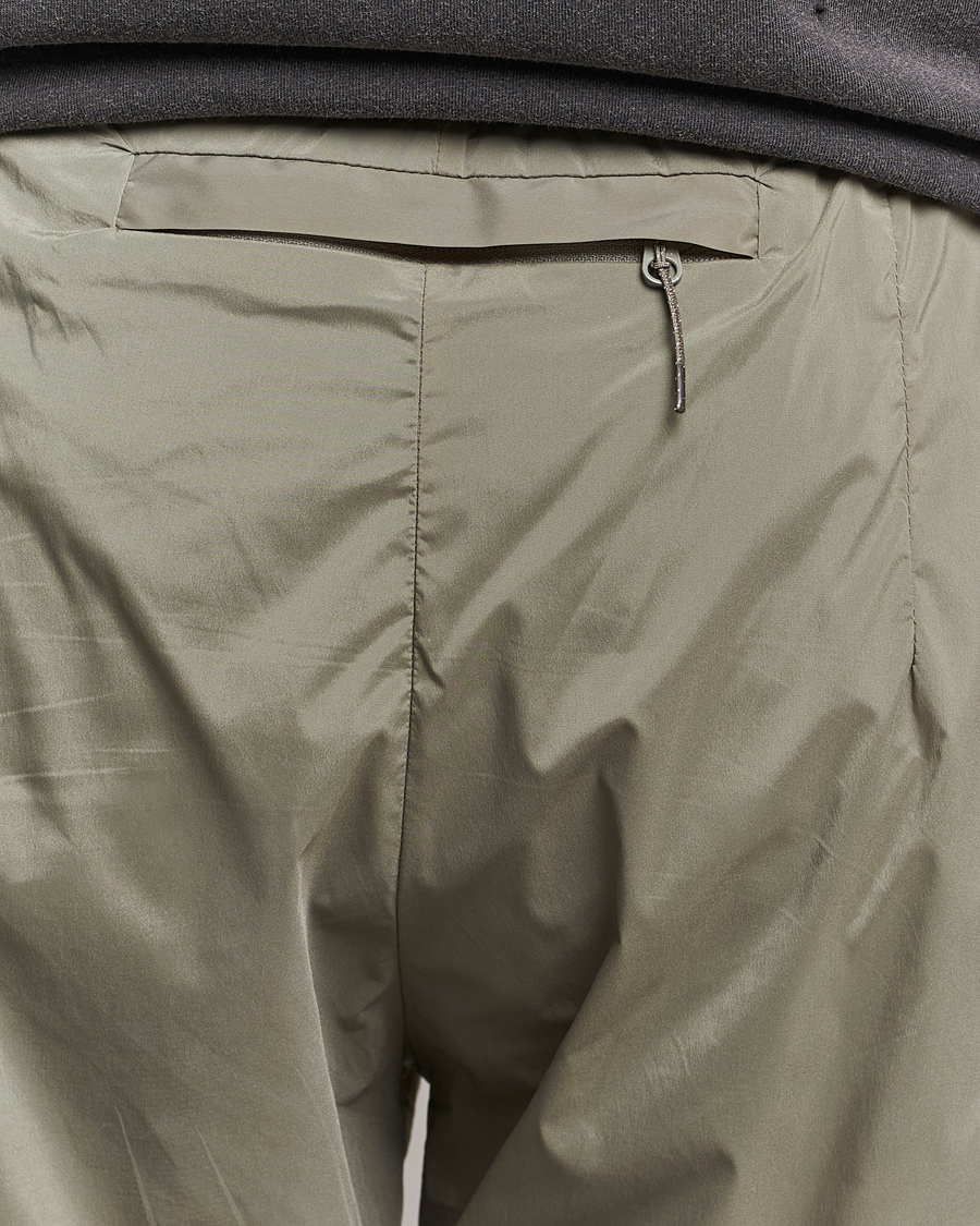 Hombres | Pantalones cortos | Satisfy | TechSilk 8 Inch Shorts Vetiver