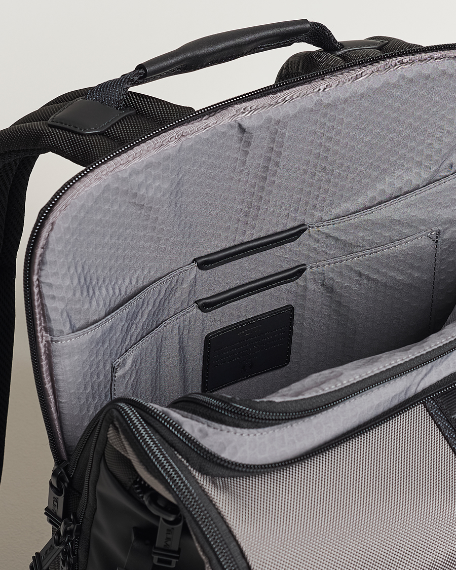 Hombres | TUMI Alpha Bravo Logistics Backpack Charcoal | TUMI | Alpha Bravo Logistics Backpack Charcoal