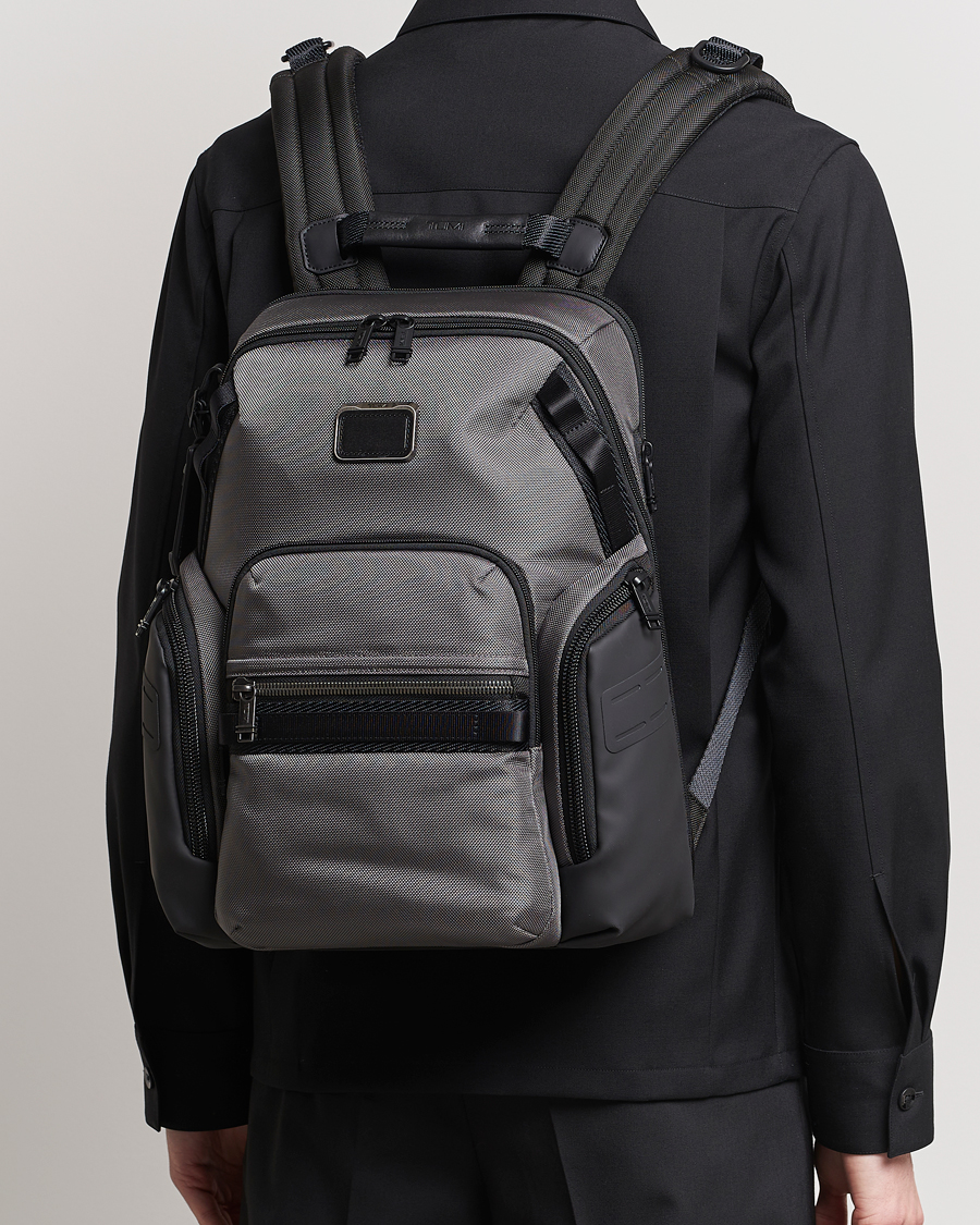 Hombres | TUMI Alpha Bravo Navigation Backpack Charcoal | TUMI | Alpha Bravo Navigation Backpack Charcoal