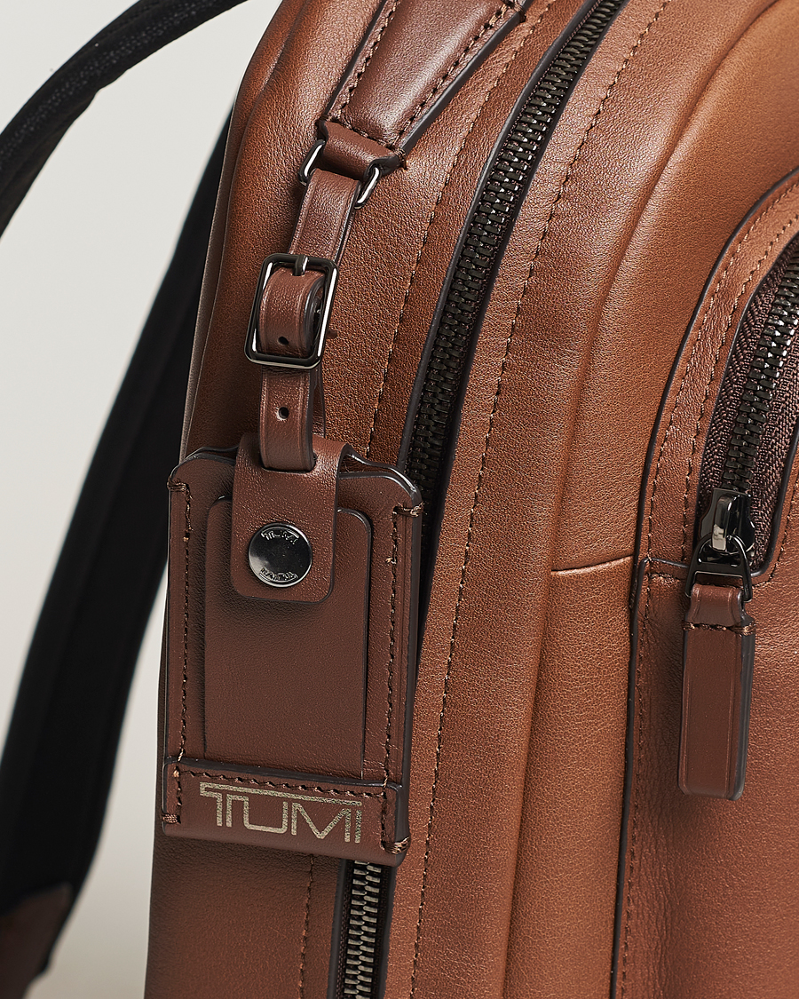 Hombres | Bolsos | TUMI | Harrison Bradner Leather Backpack Cognac