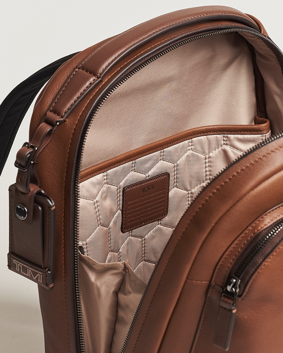Hombres | Bolsos | TUMI | Harrison Bradner Leather Backpack Cognac