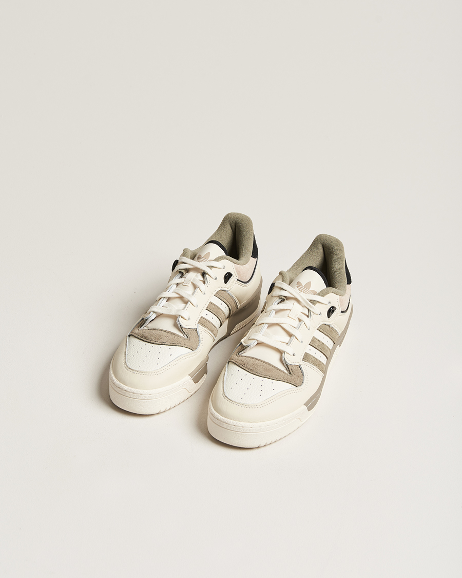 Hombres | Zapatillas blancas | adidas Originals | Rivalry 86 Sneaker Off White/Black