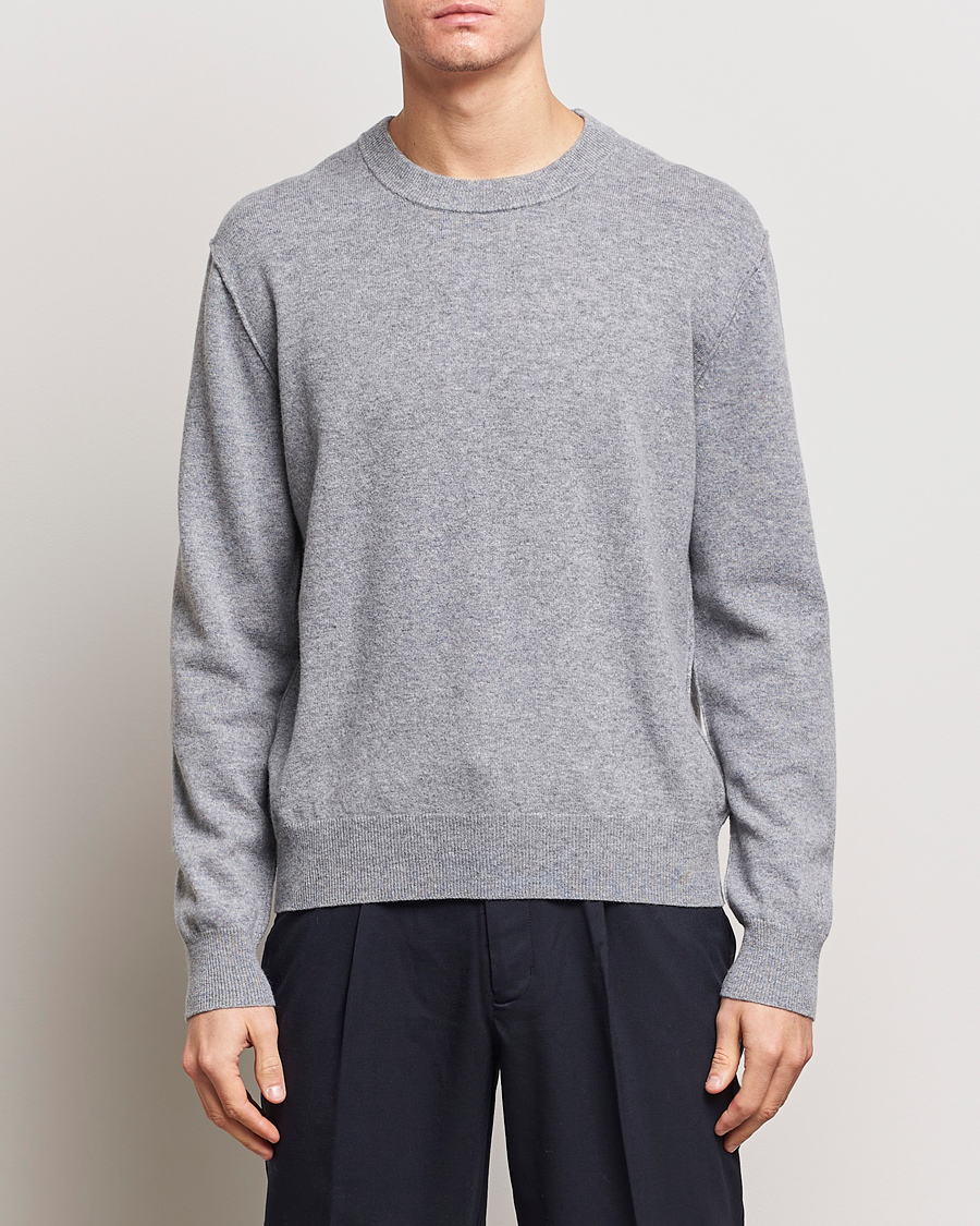 Hombres | Filippa K | Filippa K | 93 Knitted Lambswool Crew Neck Sweater Grey Melange