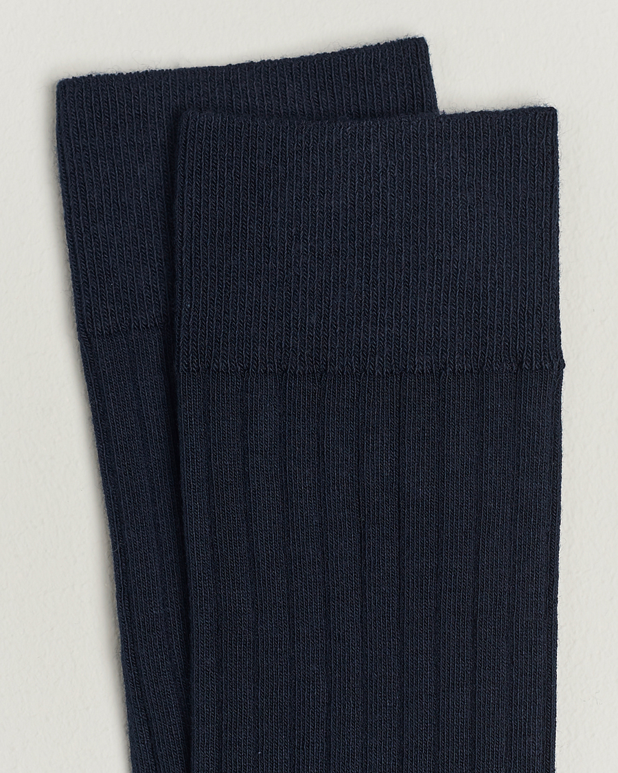 Hombres | Ropa interior y calcetines | A Day\'s March | Ribbed Cotton Socks Navy