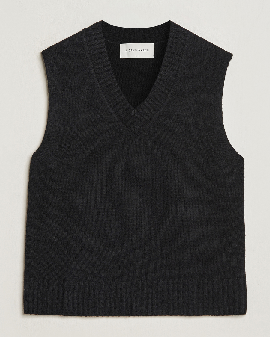 Hombres | Jerséis y prendas de punto | A Day's March | Wigtown Lambswool Vest Black