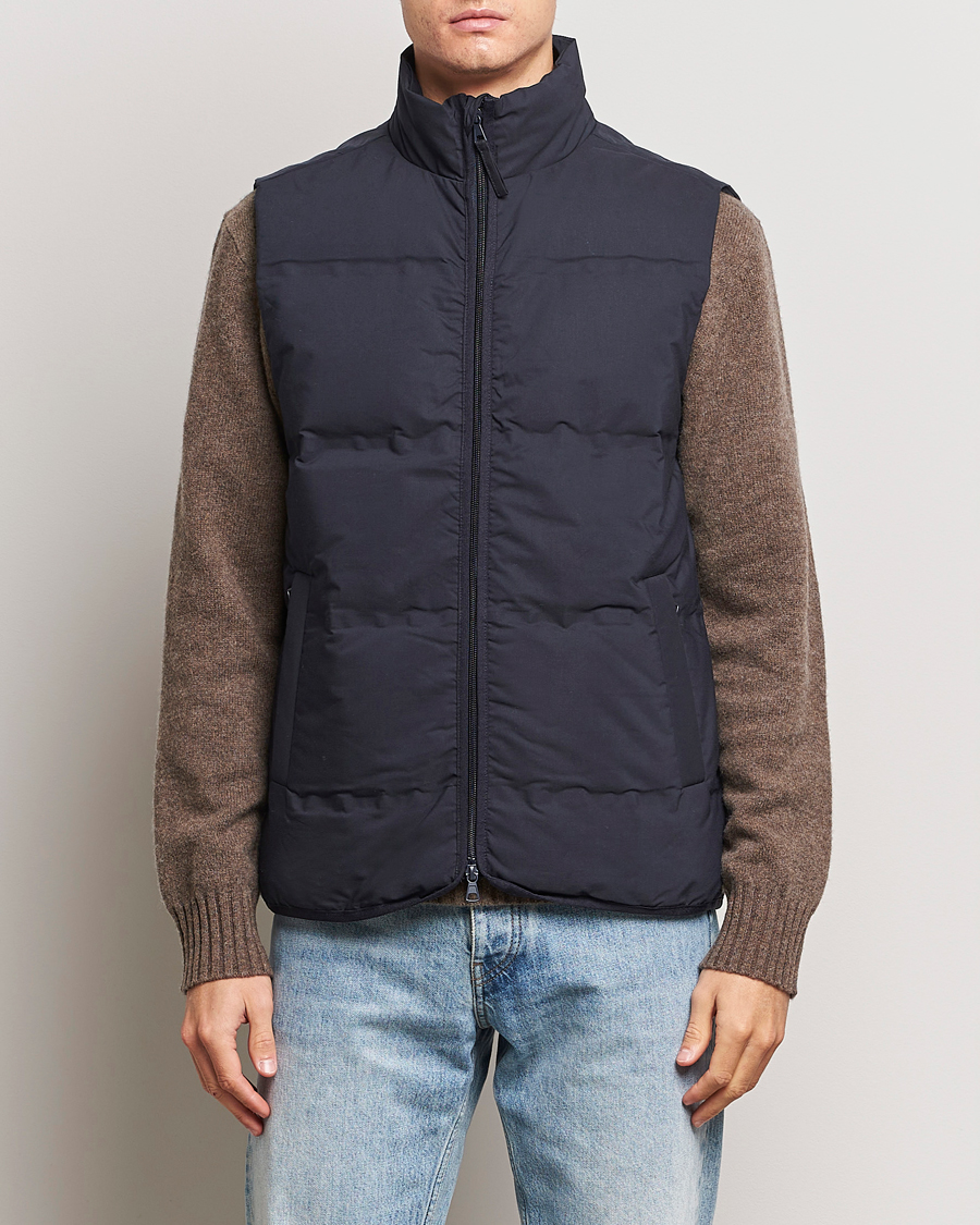 Hombres | Abrigos y chaquetas | A Day's March | Alford Puffer Vest Navy