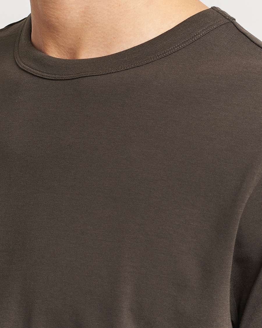 Hombres | Camisetas | A Day's March | Heavy Tee Chocolate