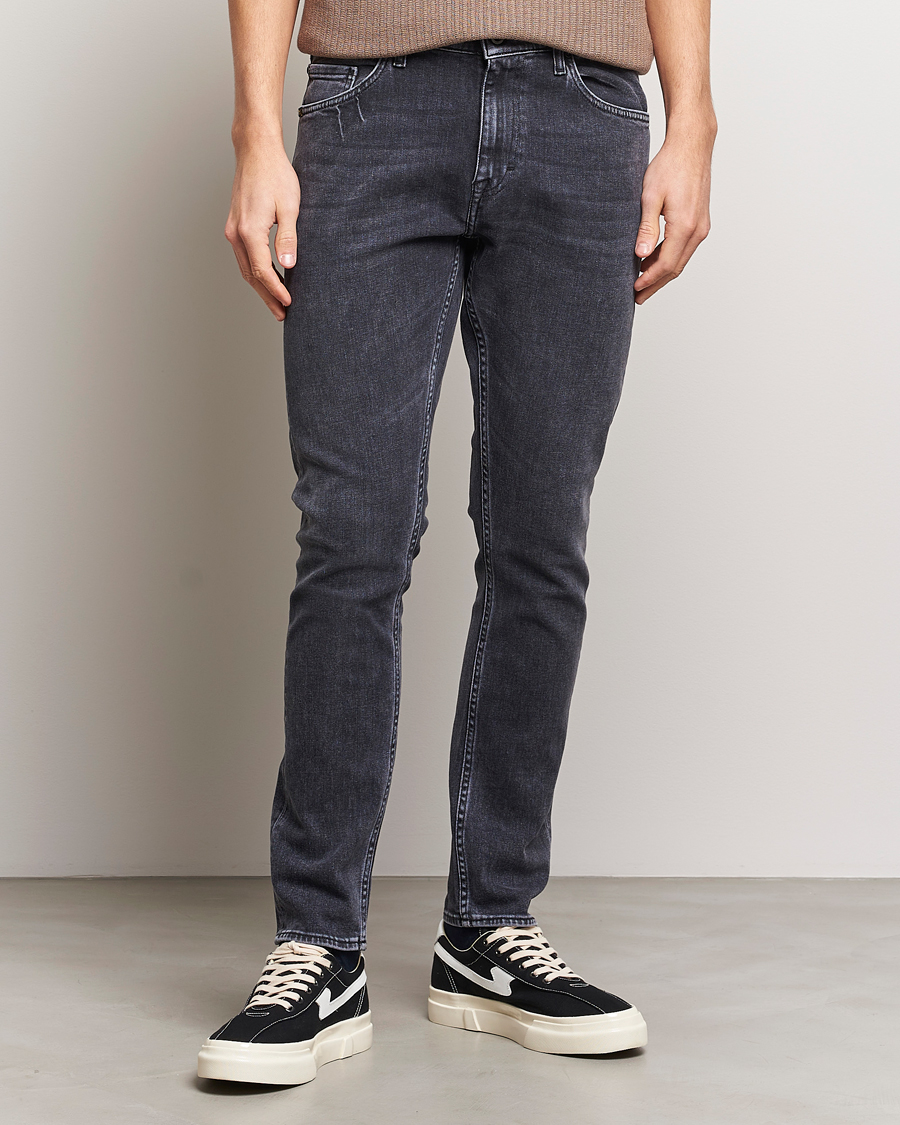 Hombres | Tapered fit | Tiger of Sweden | Pistolero Stretch Cotton Jeans Washed Black