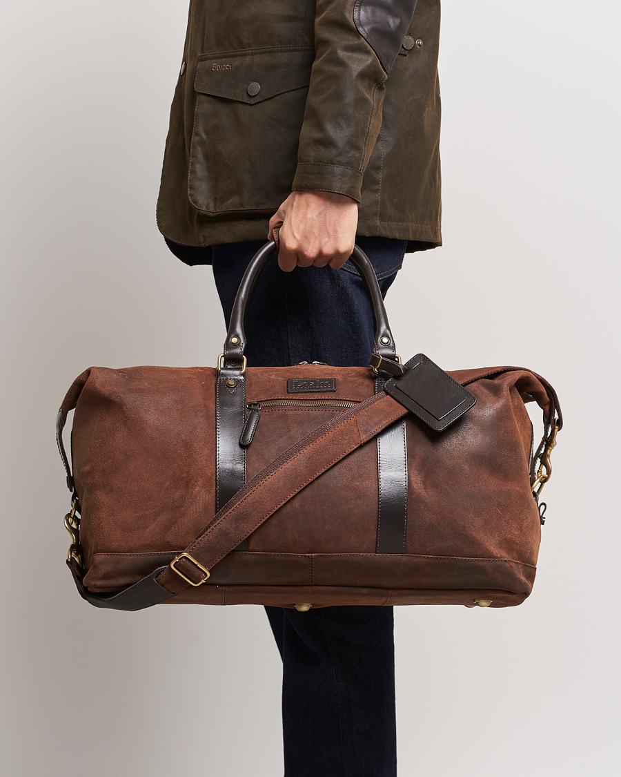 Hombres | Business & Beyond | Loake 1880 | Cornwall Brushed Suede Travel Bag Brown